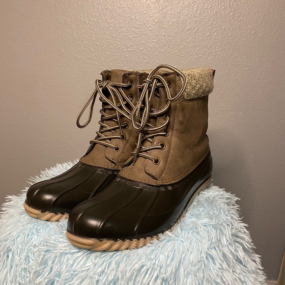 Shoes - Dept 222